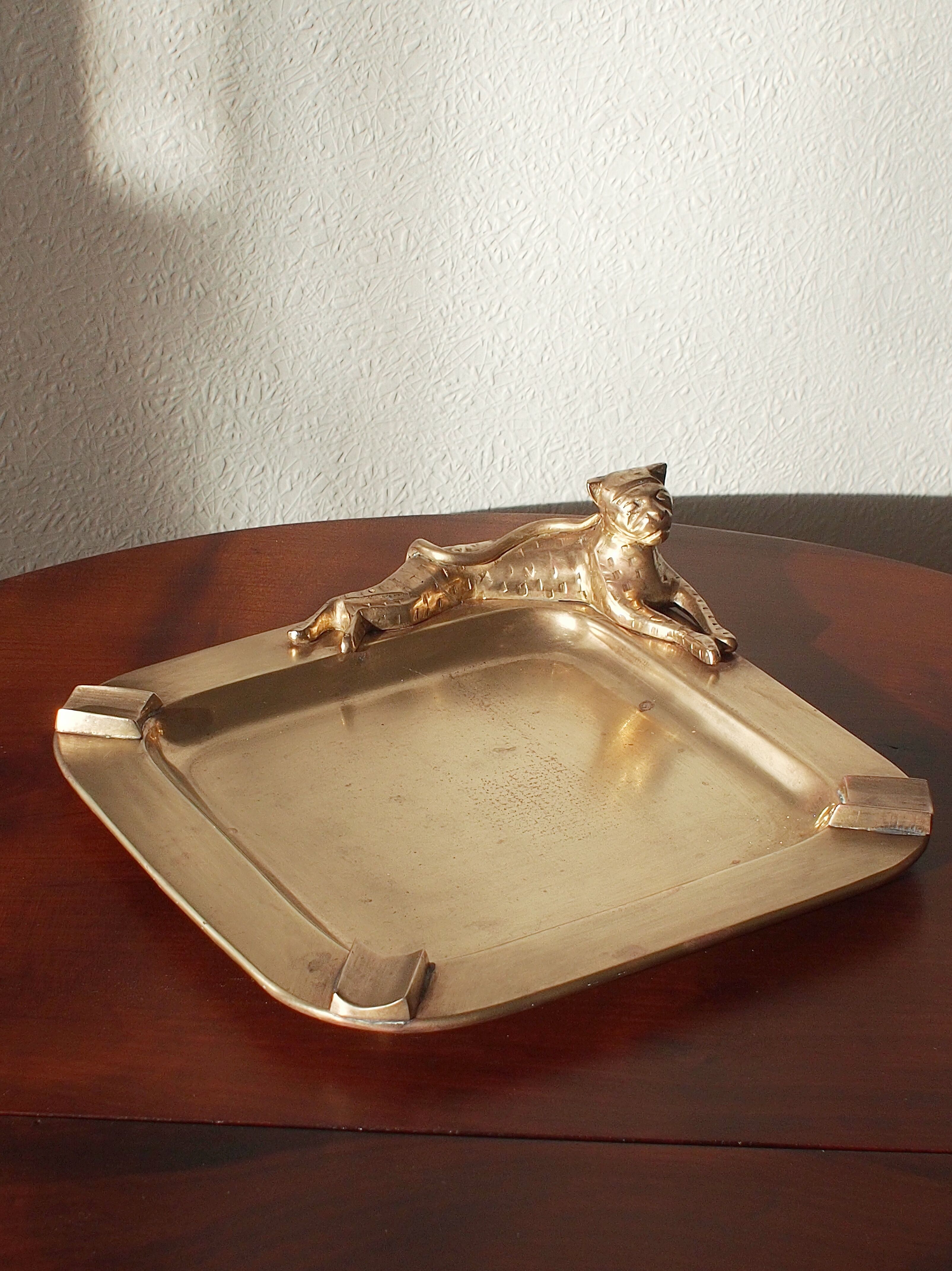 Leopard brass ashtray