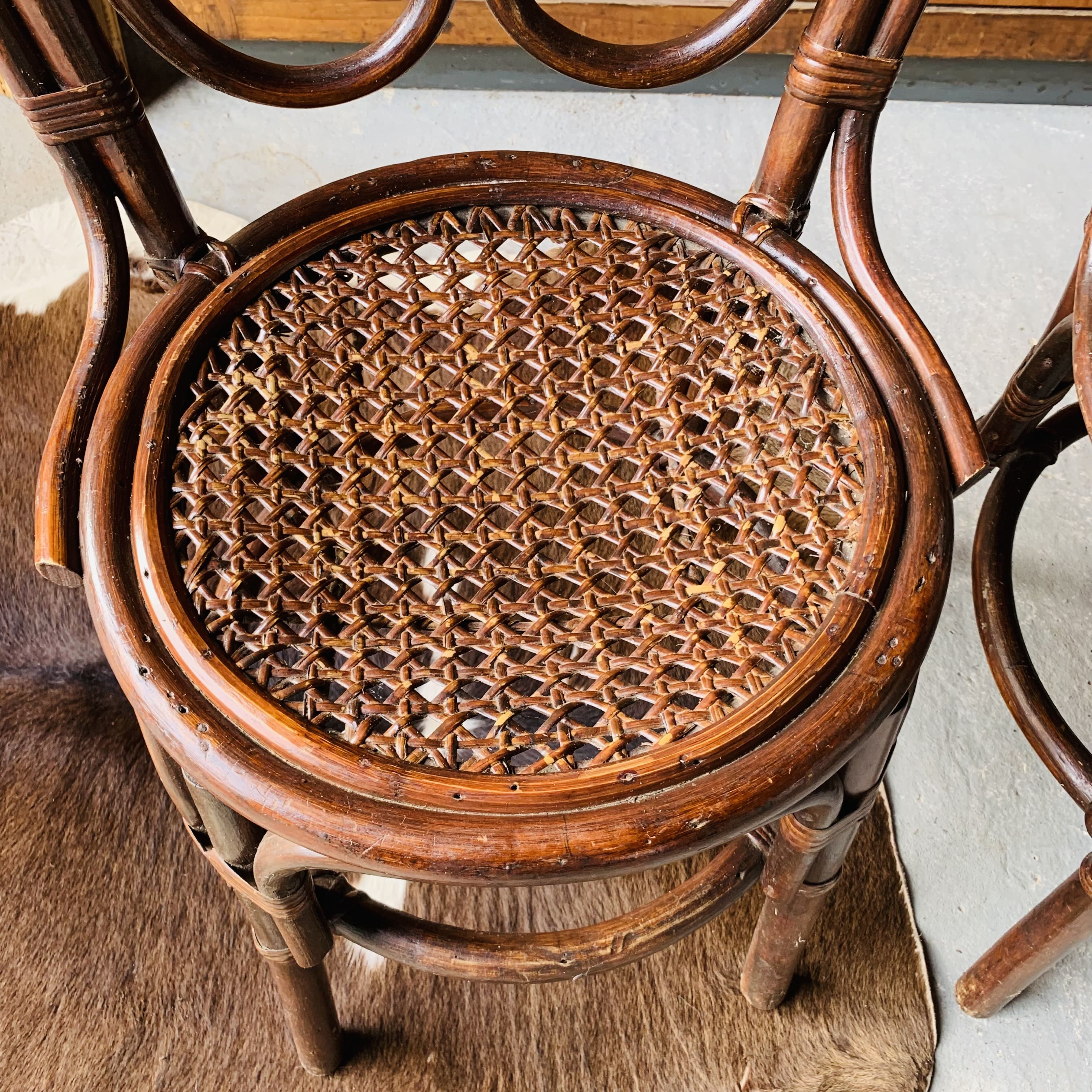 Set of 4 rattan chairs canned