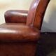 Club armchairs with straight backrest