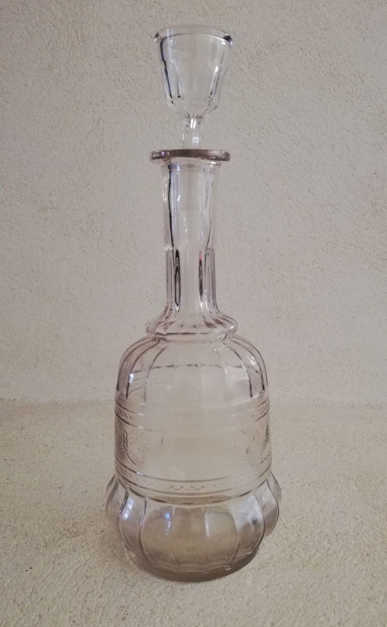 Molded glass decanter