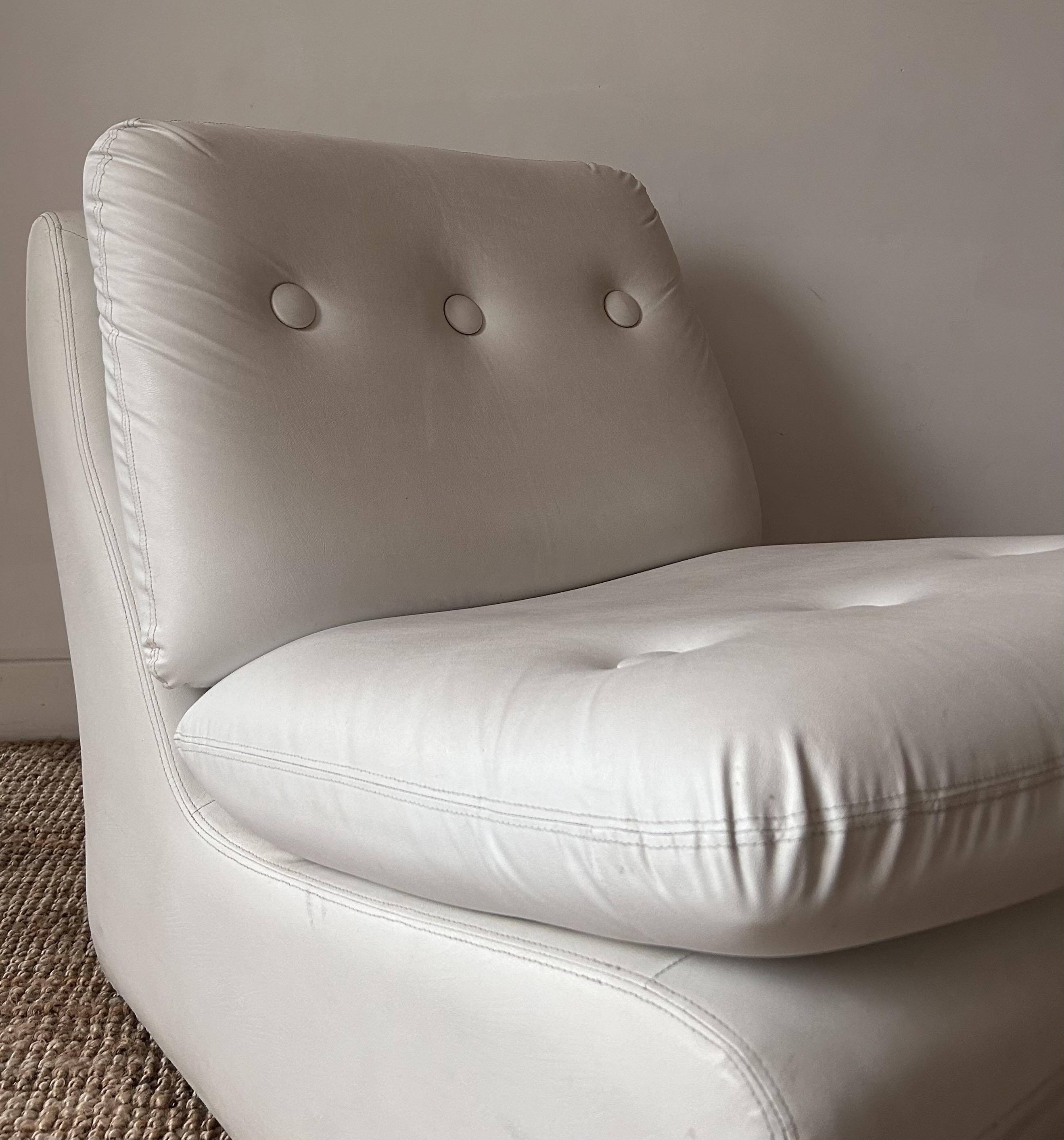 Vintage white armchair, France 1970