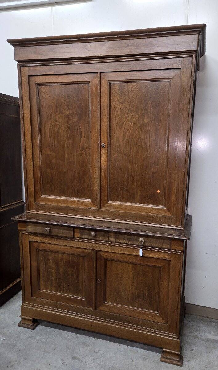 Buffet 2 corps époque Louis Philippe en chene