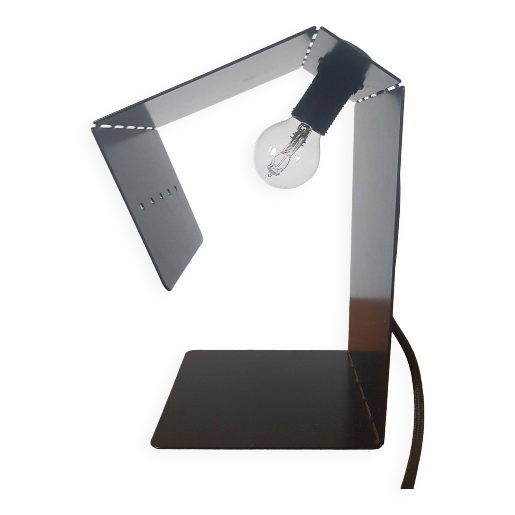 Folded sheet metal lamp