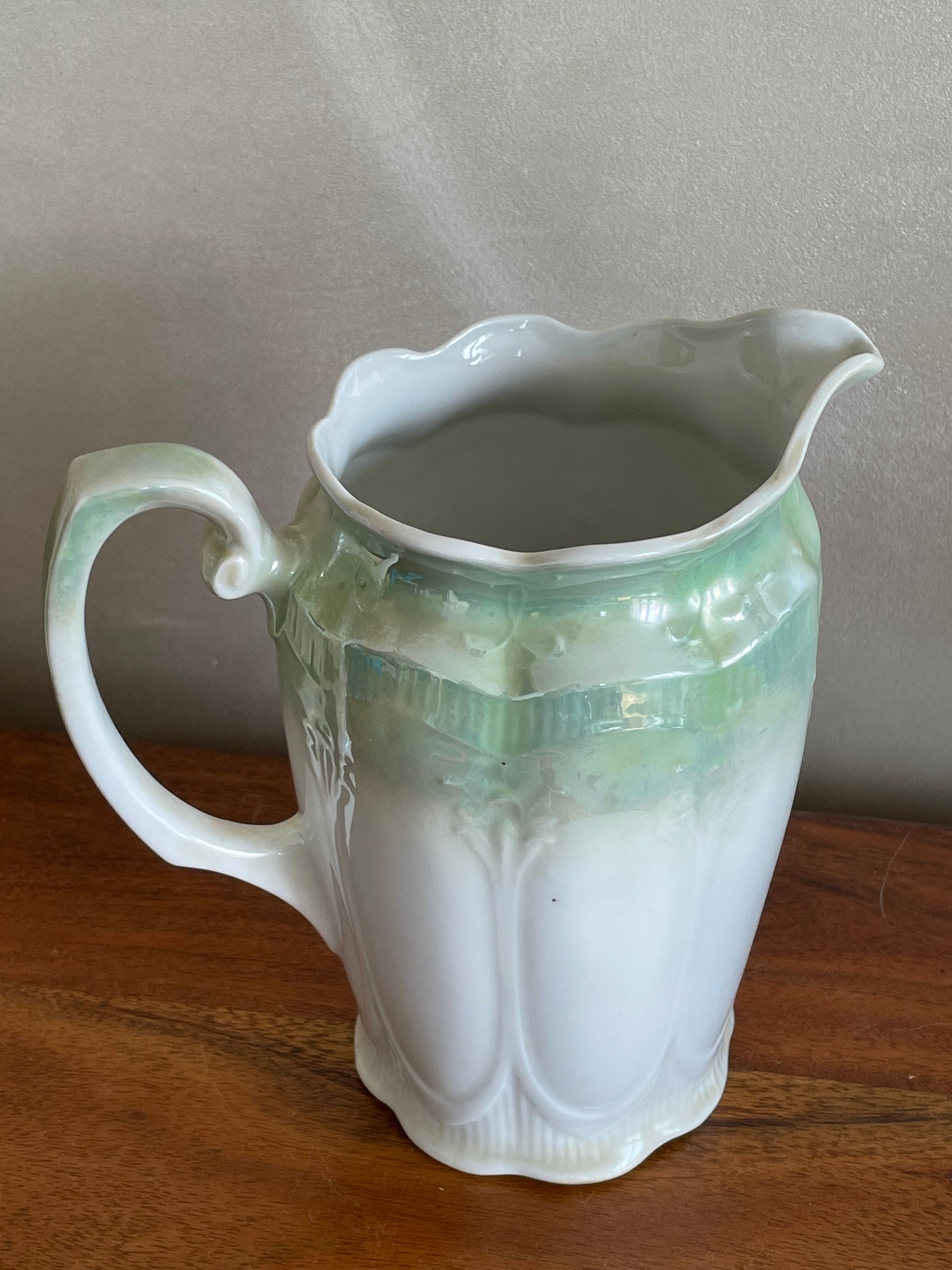 Broc pitcher parrot patterns