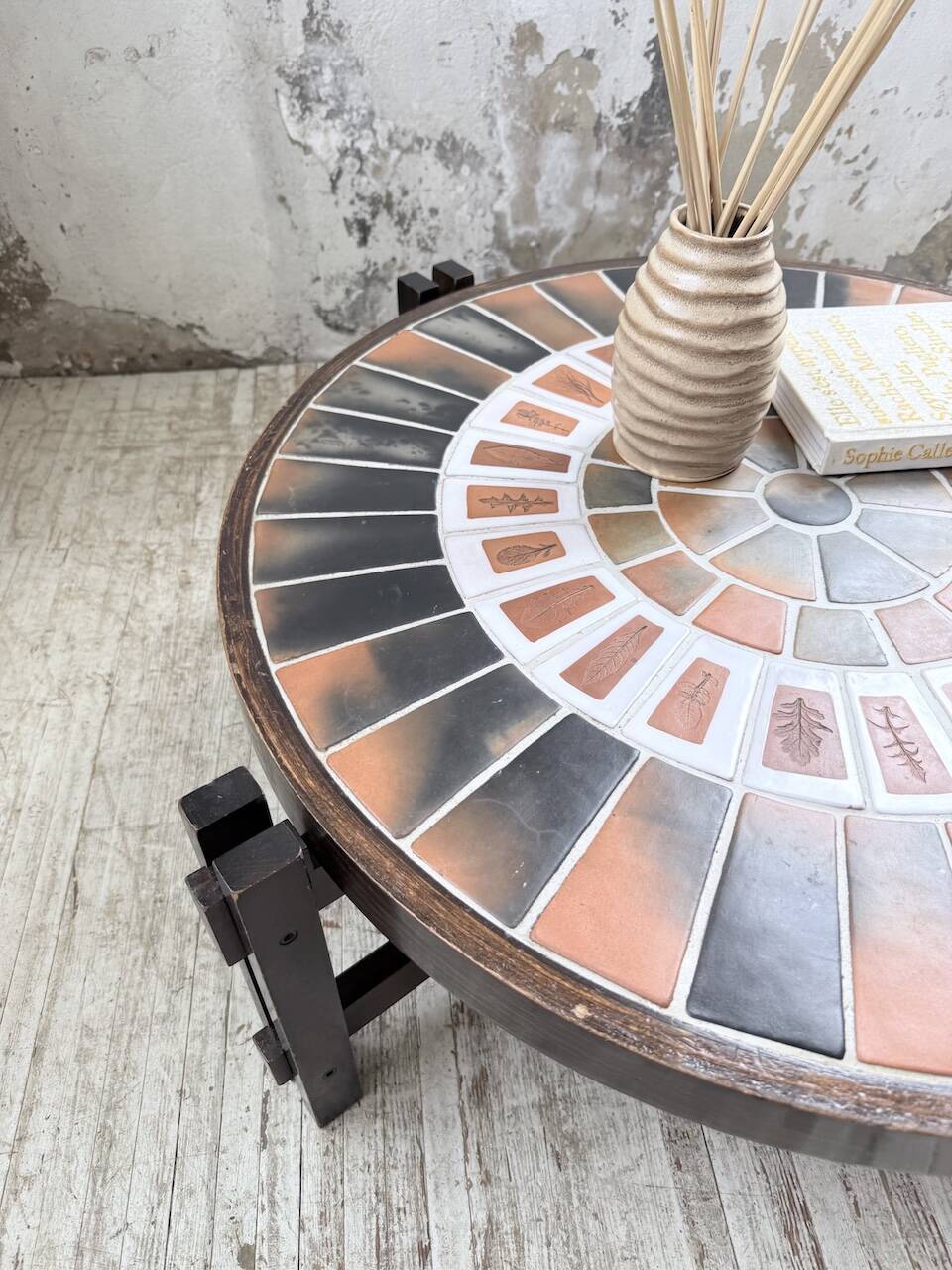 Round coffee table Roger Capron herbarium terracotta