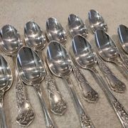 12 silver-plated metal coffee spoons by Boulenger LXV demi riche.