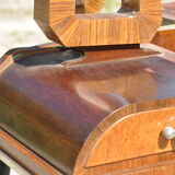 Child dressing table