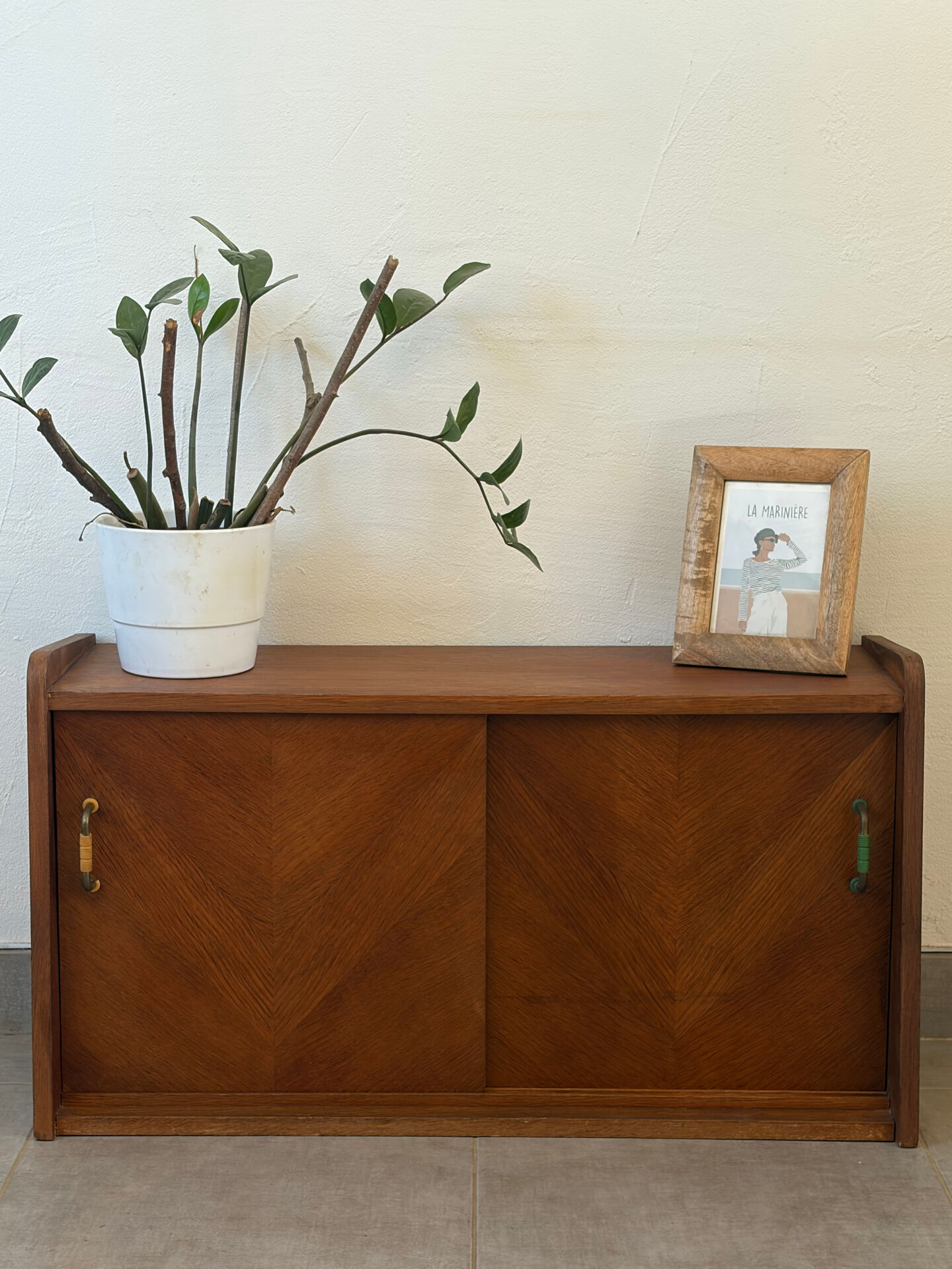 Vintage 1960s TV unit/storage.