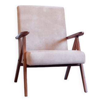 Easy Chair Model B 310 Var in Sand Velvet