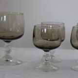 Set of 6 stemmed amber glasses