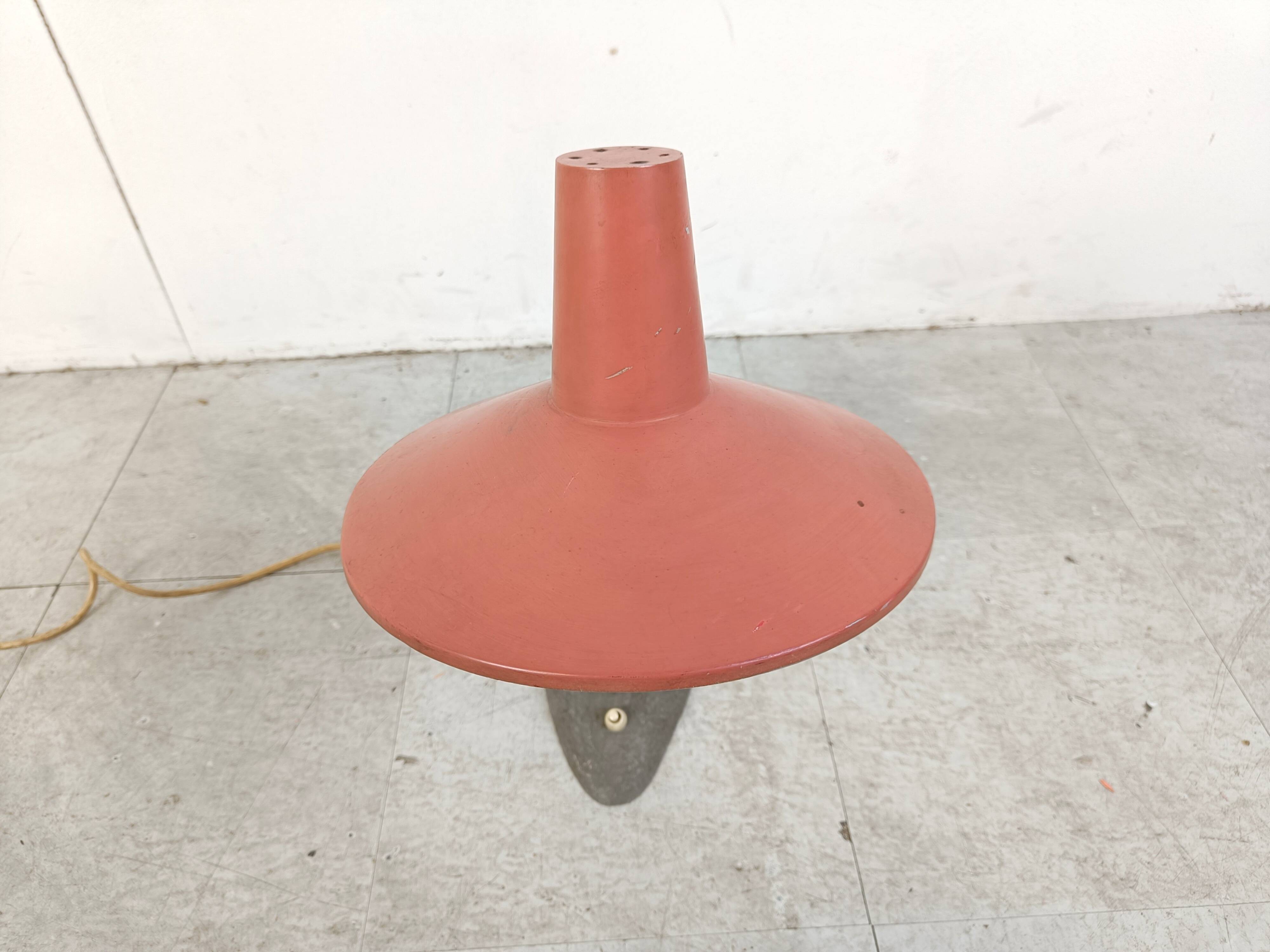 Lampe de table rose vintage, années 1950