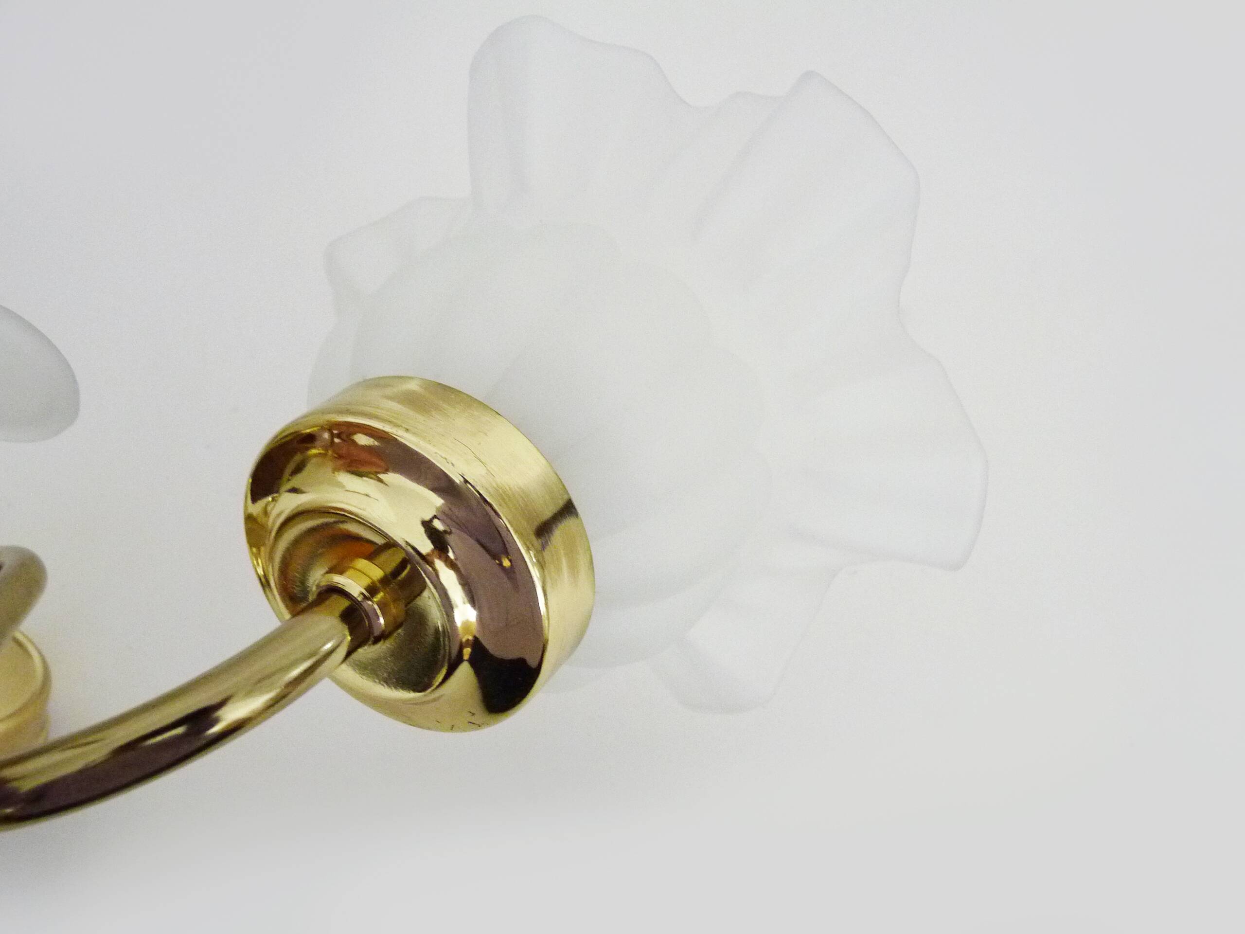 Pair of vintage brass wall lights with flower and glass tulip. 80 years