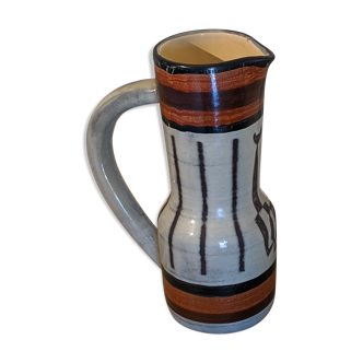 Patterned pitcher