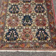 tapis d'orient à décor d'oiseaux 150/205cm