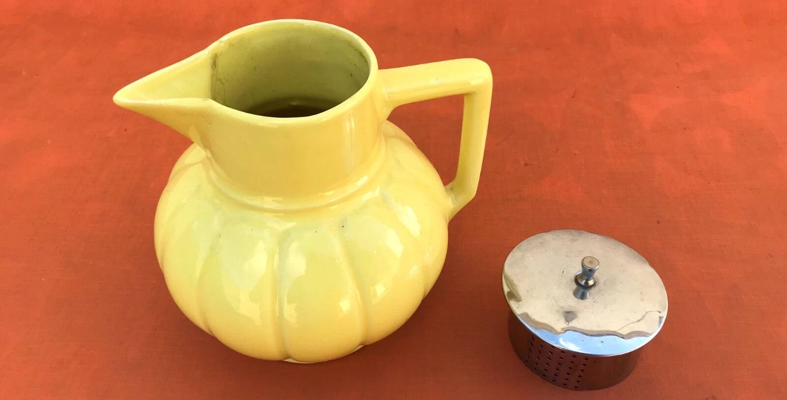 Art Deco 1930s Teapot / Tea Infuser with yellow ceramic infuser