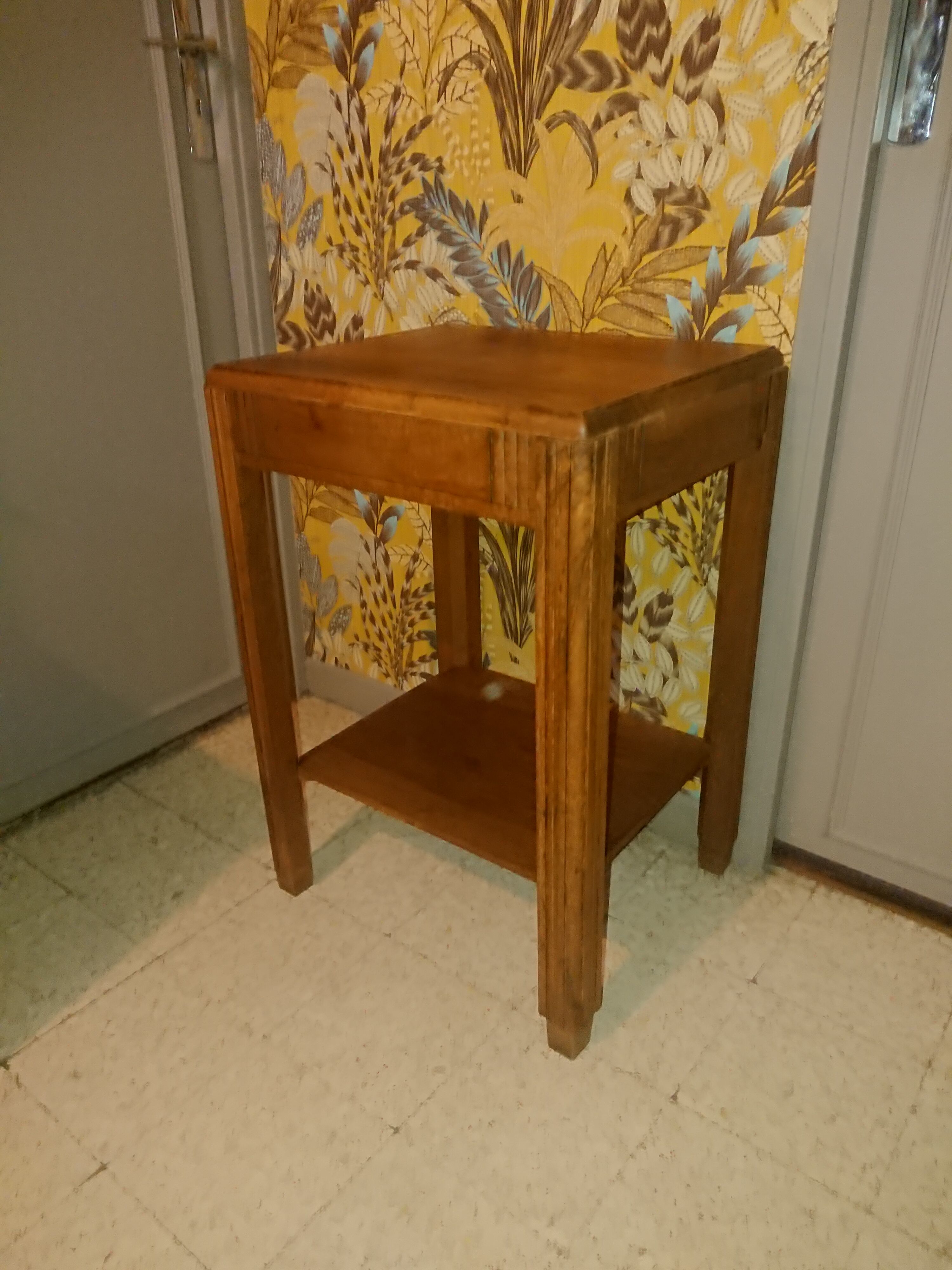 Side table Art Deco 1940 in solid wood caramel excellent condition