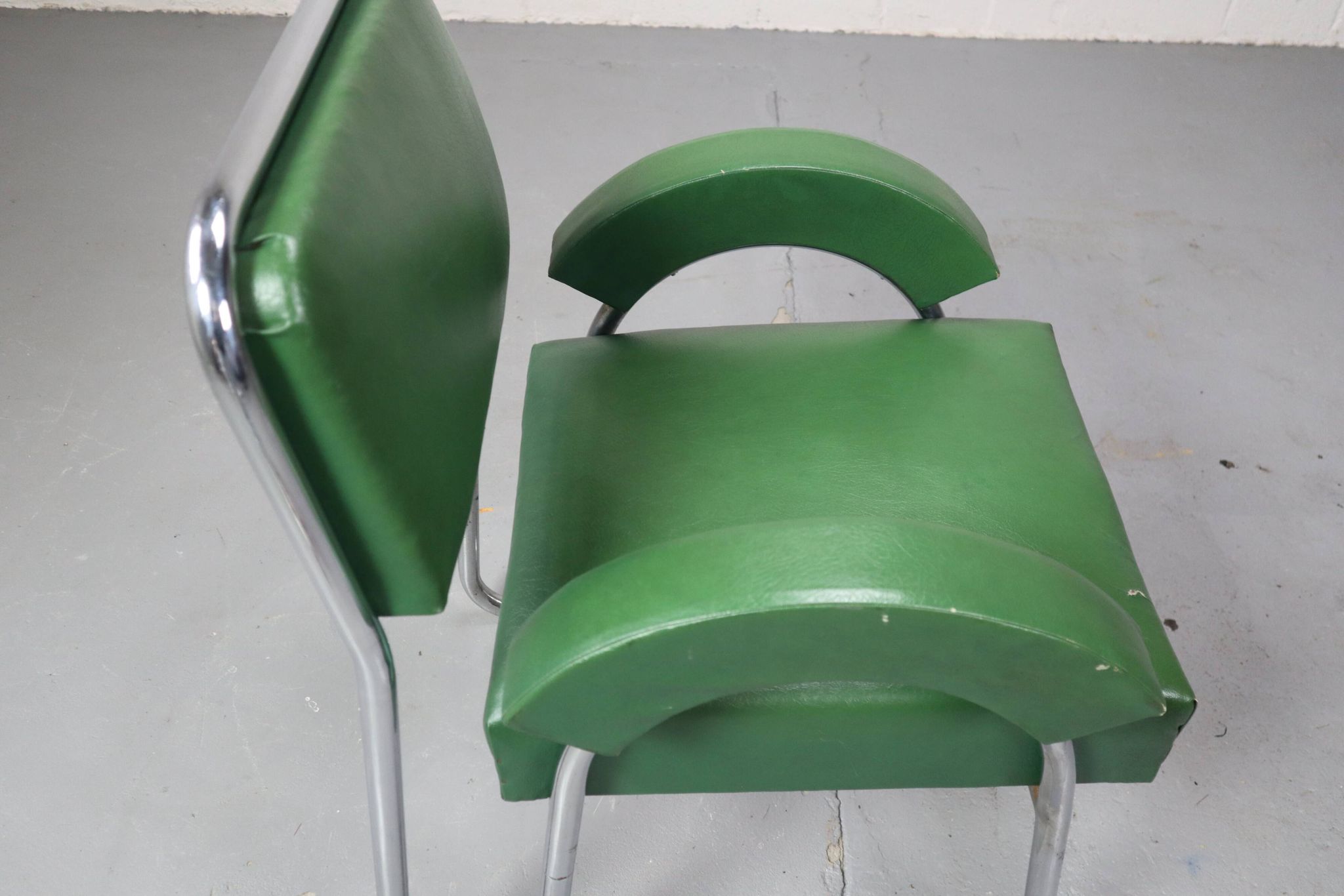 Bauhaus tubular cantilever chair, 1930's