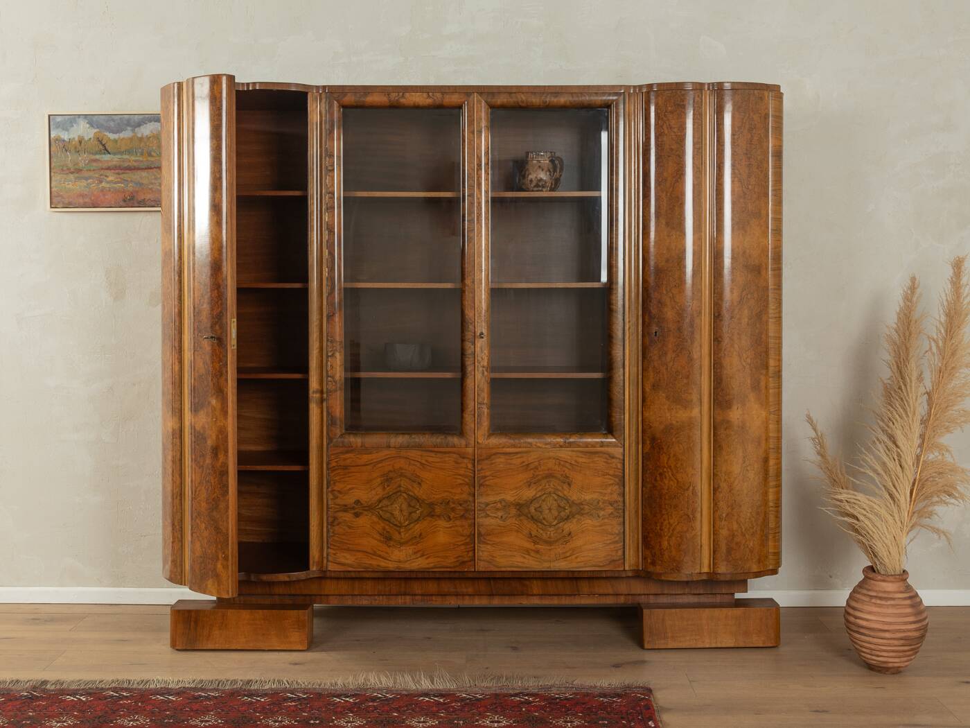 Art Déco Showcase, Cabinet