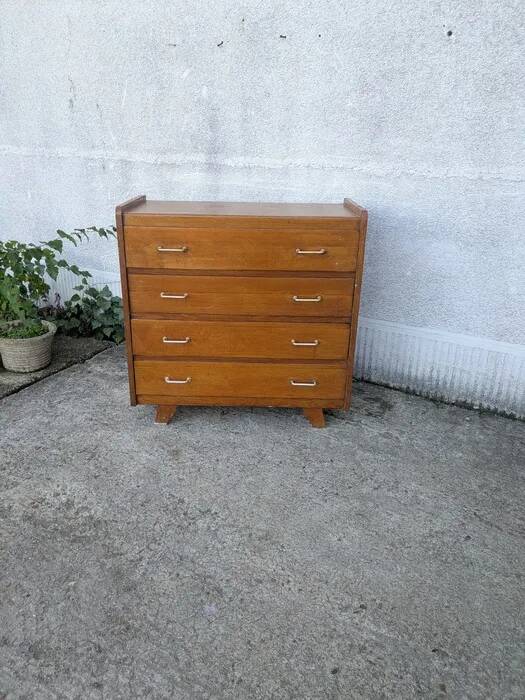 Vintage chest of drawers