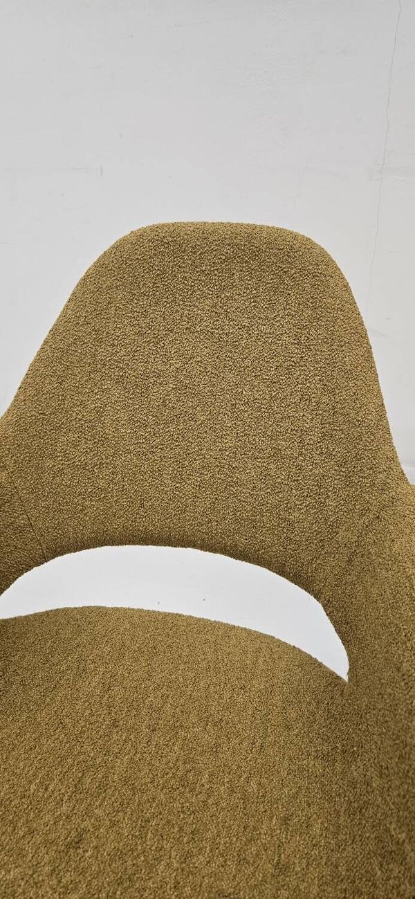 Chaise Boucle Charles Eames Organic de Vitra