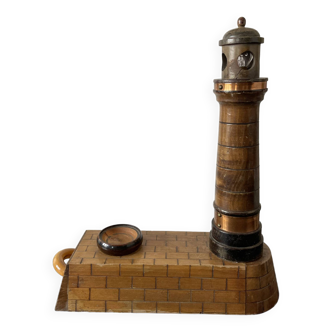 Lampe phare souvenir de Calais en bois