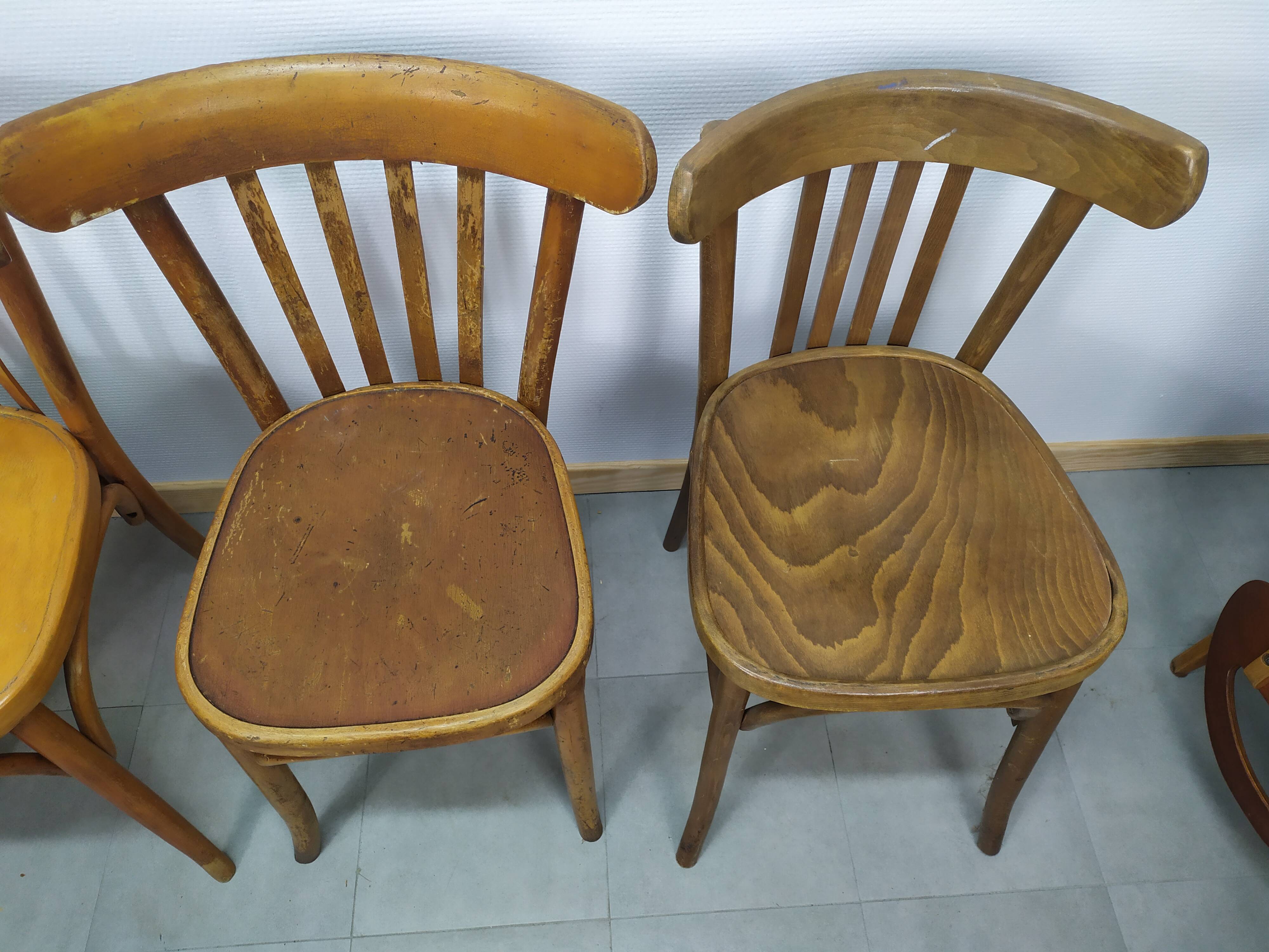 Lot de 4 chaise de bistrot en bois vintage