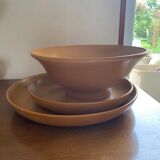 Set of three stoneware dishes