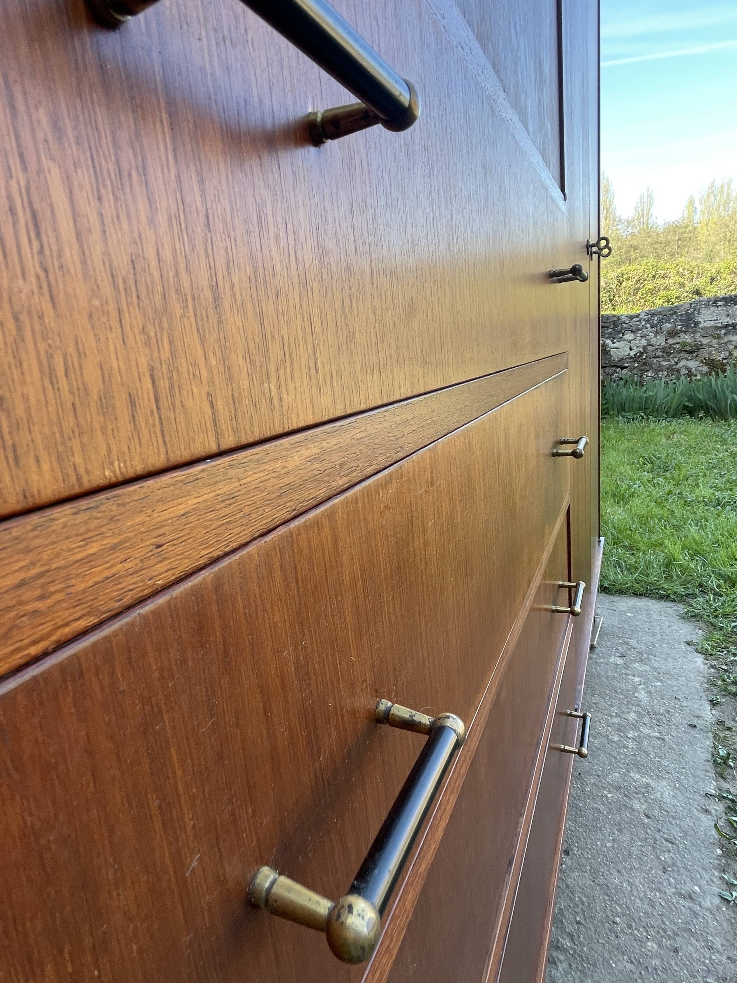 Armoire pieds compas 1960