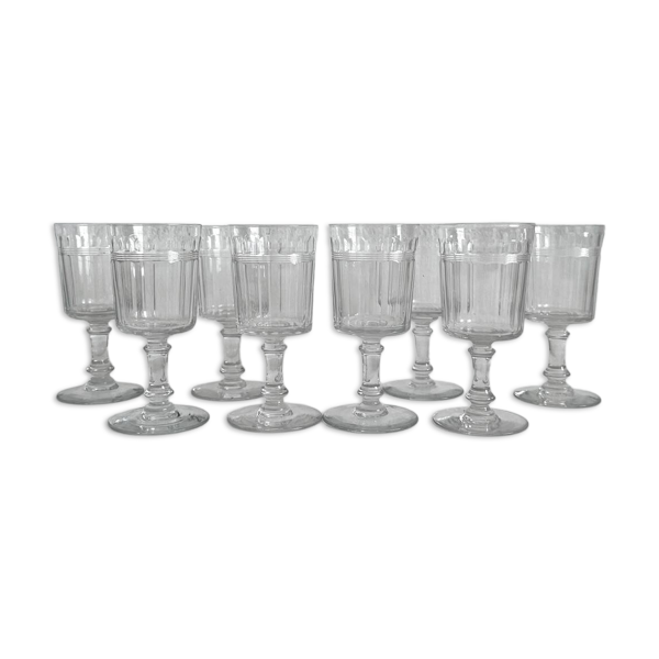 8 verres à vin blanc cristal taillé Baccarat modèle proche Chicago