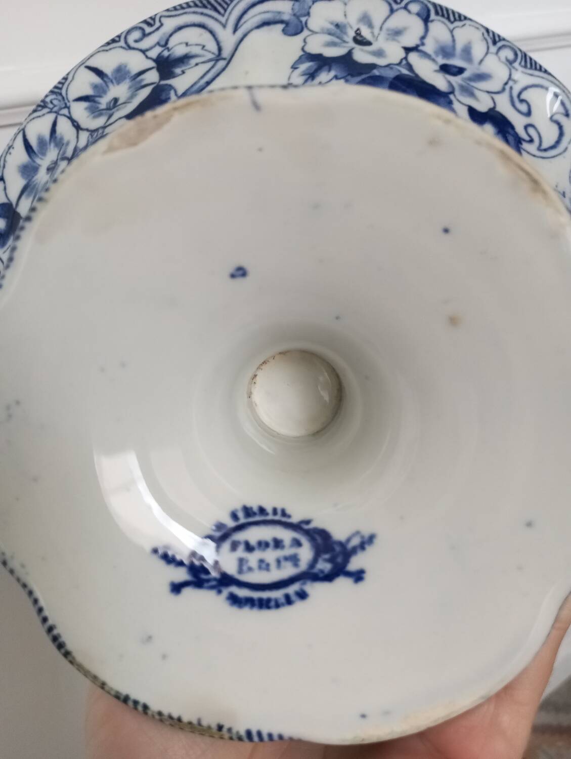 "Flora" fruit bowl in Creil and Montereau