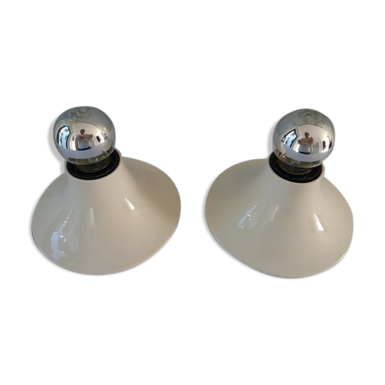 Pair of artemide "Teti" sconce by Vico Magistretti