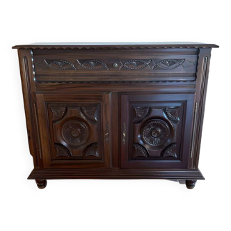 Buffet for music turntable