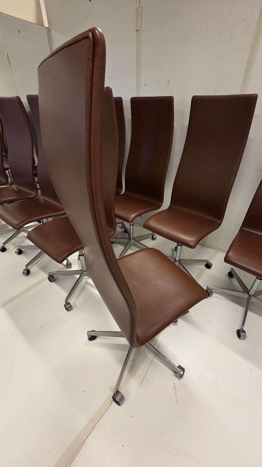 Chaise Oxford à dossier haut par Arne Jacobsen pour Fritz Hansen