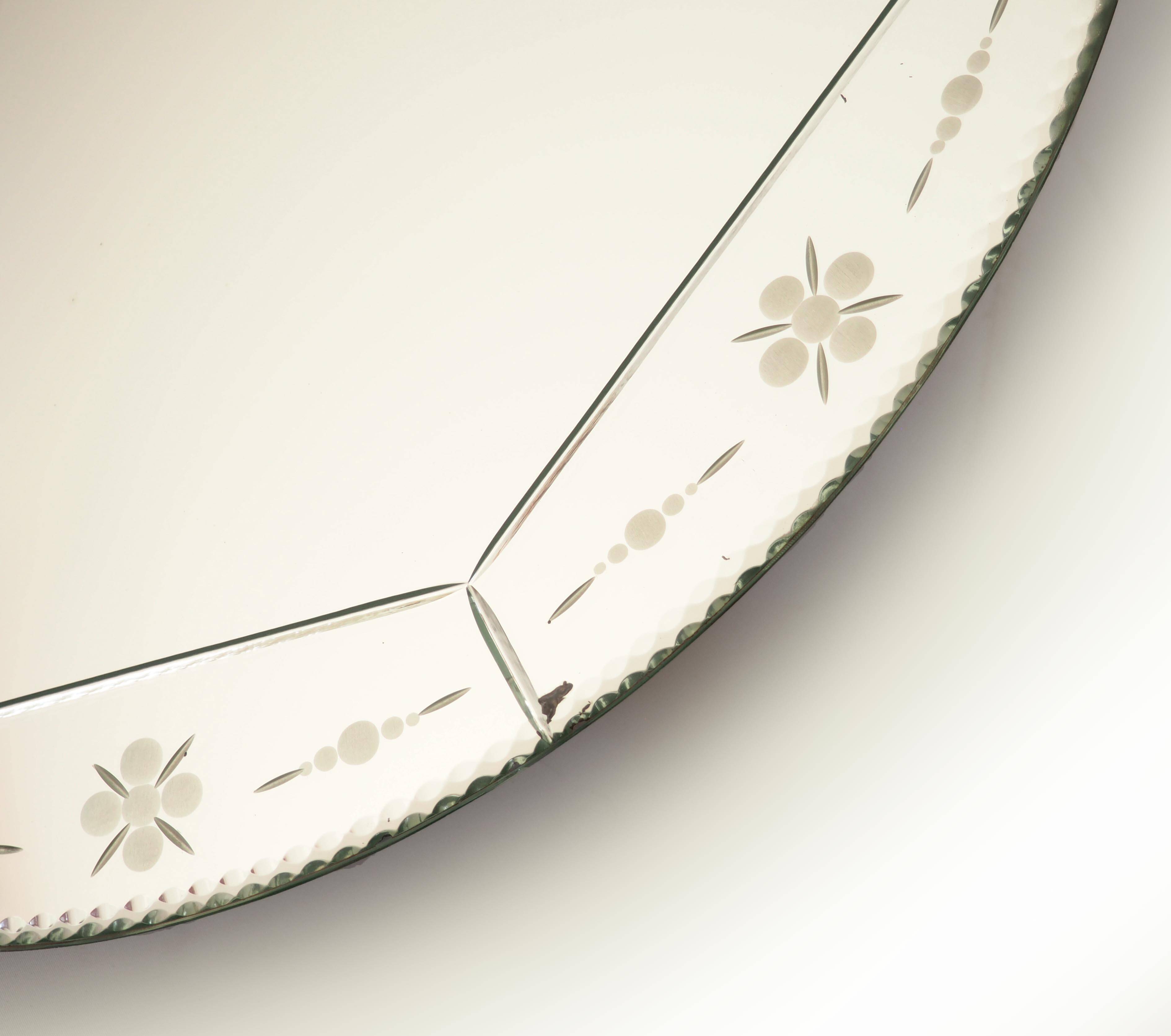 Chiseled mirror called Venetian diam 60cm