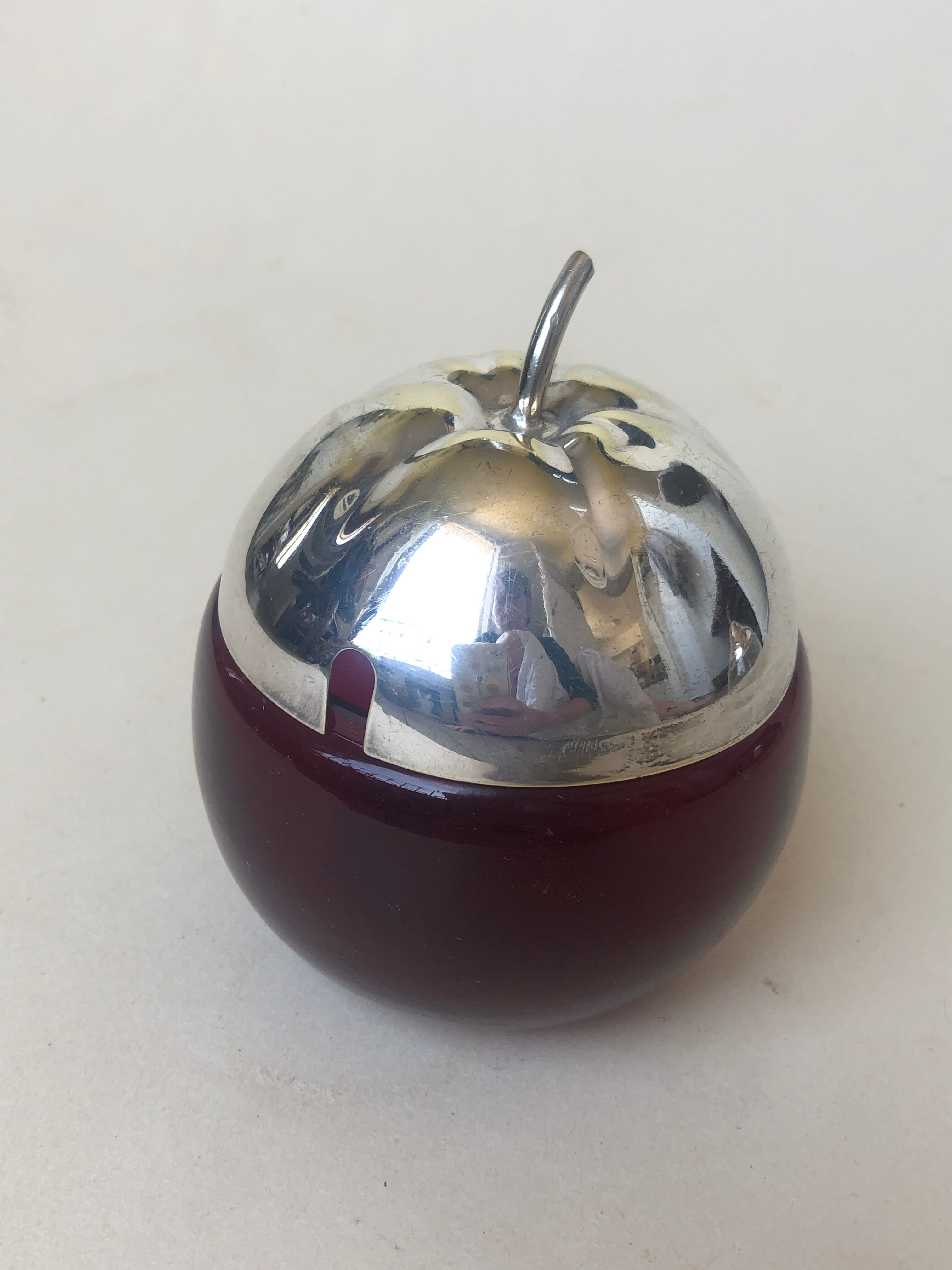 Set of candy apple and pear, metal and glass