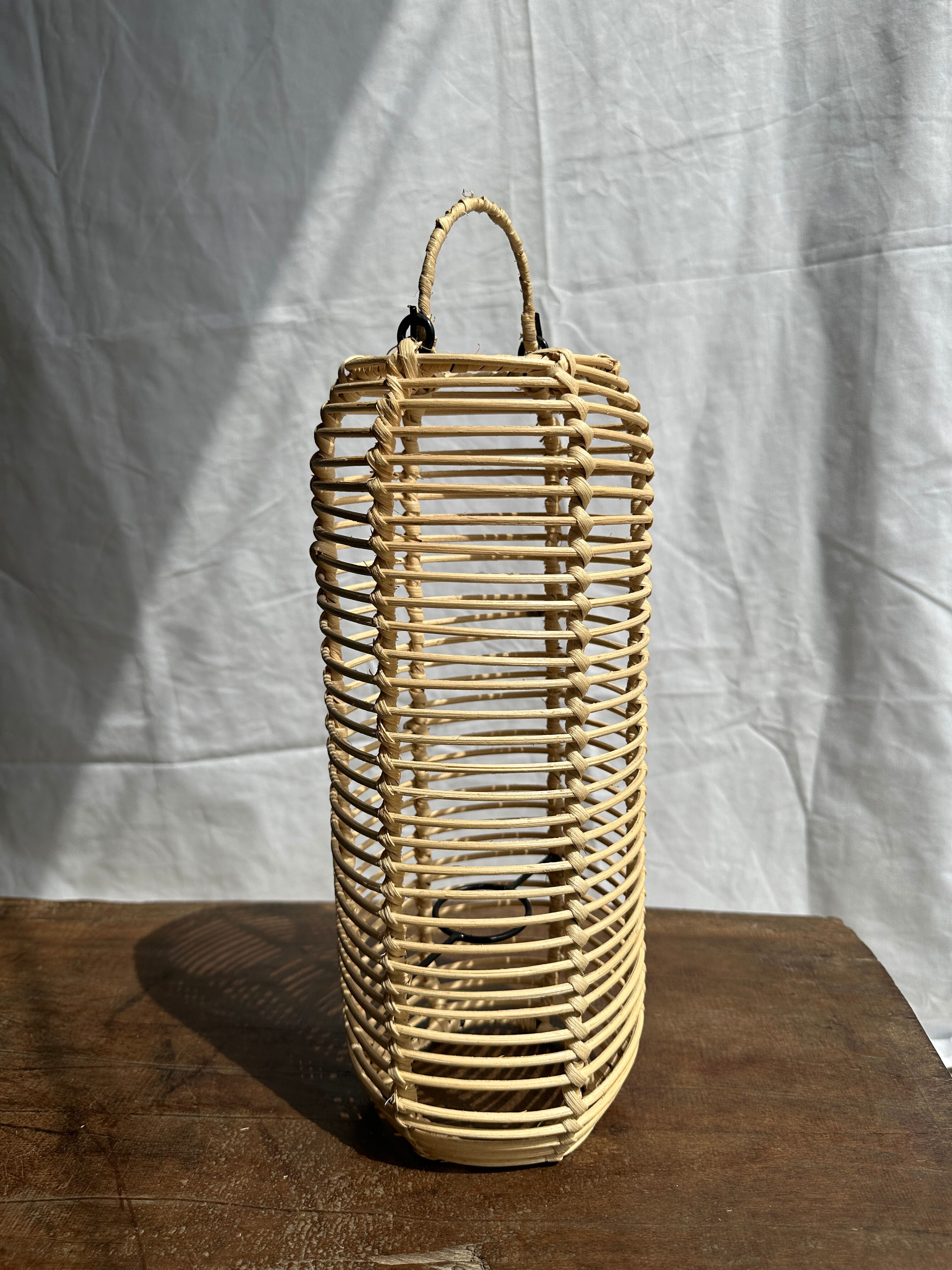 Small lantern-shaped rattan suspension H35 D15
