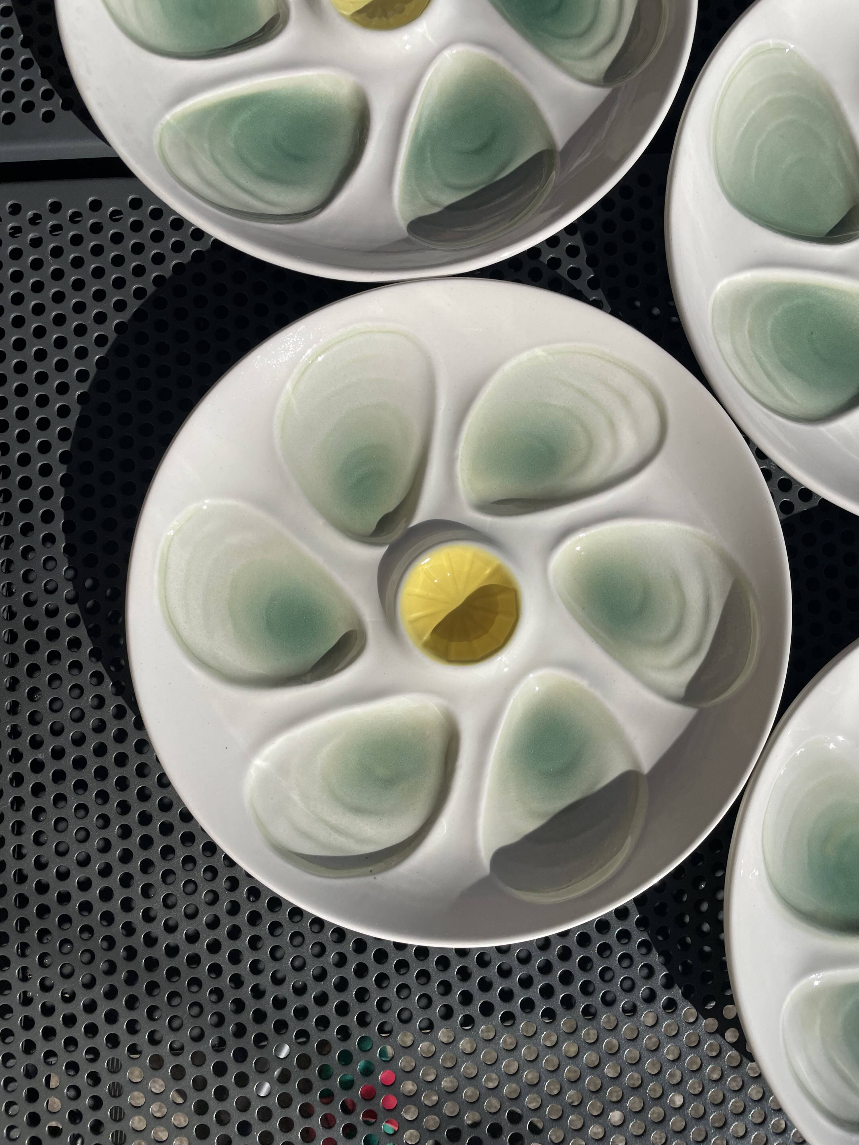 5 oyster plates from Salins earthenware