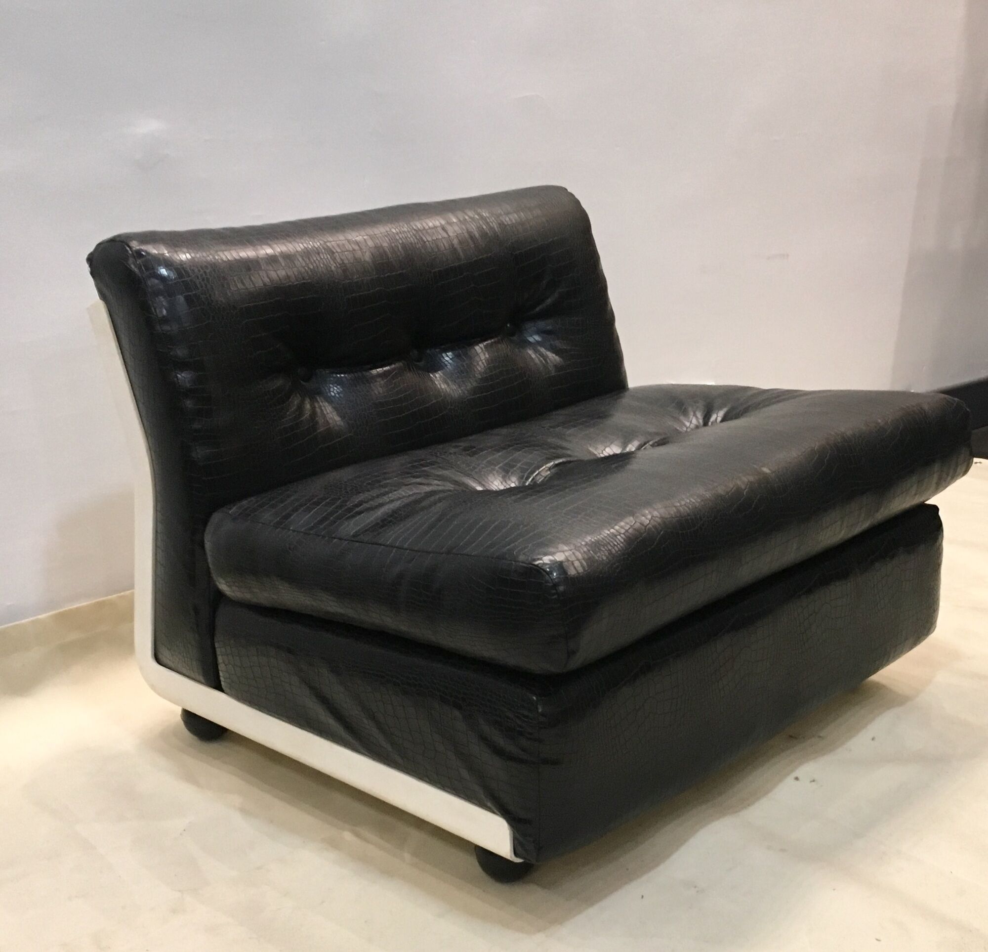 Amanta faux leather armchairs by Mario Bellini for B&B Italia