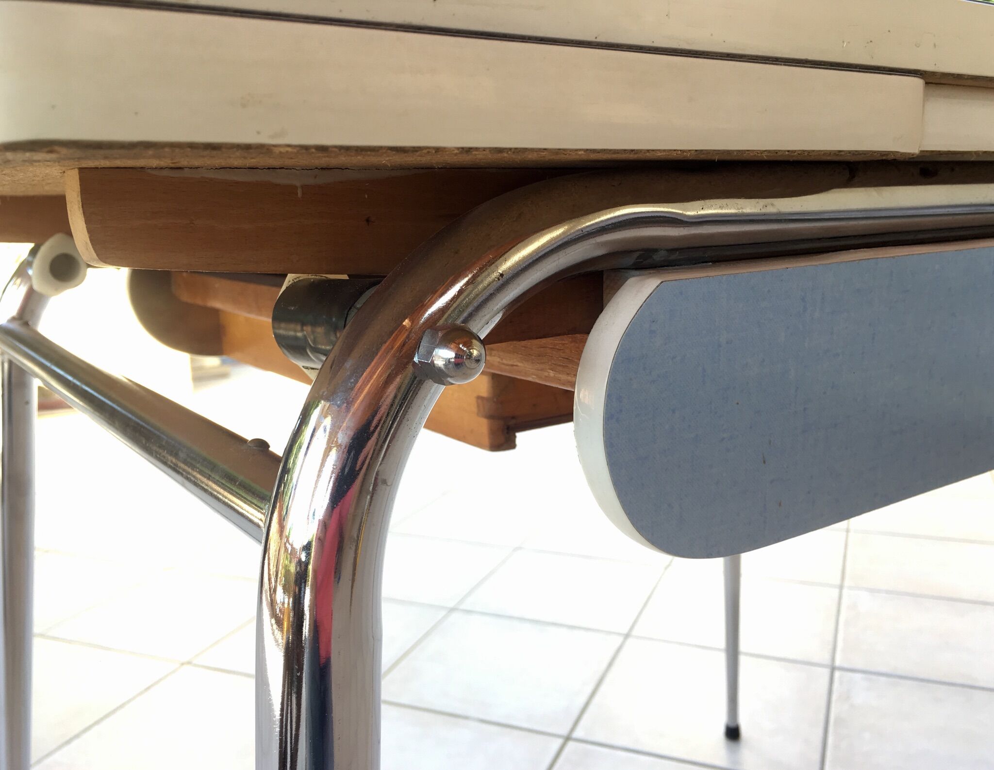 Very nice blue Formica table