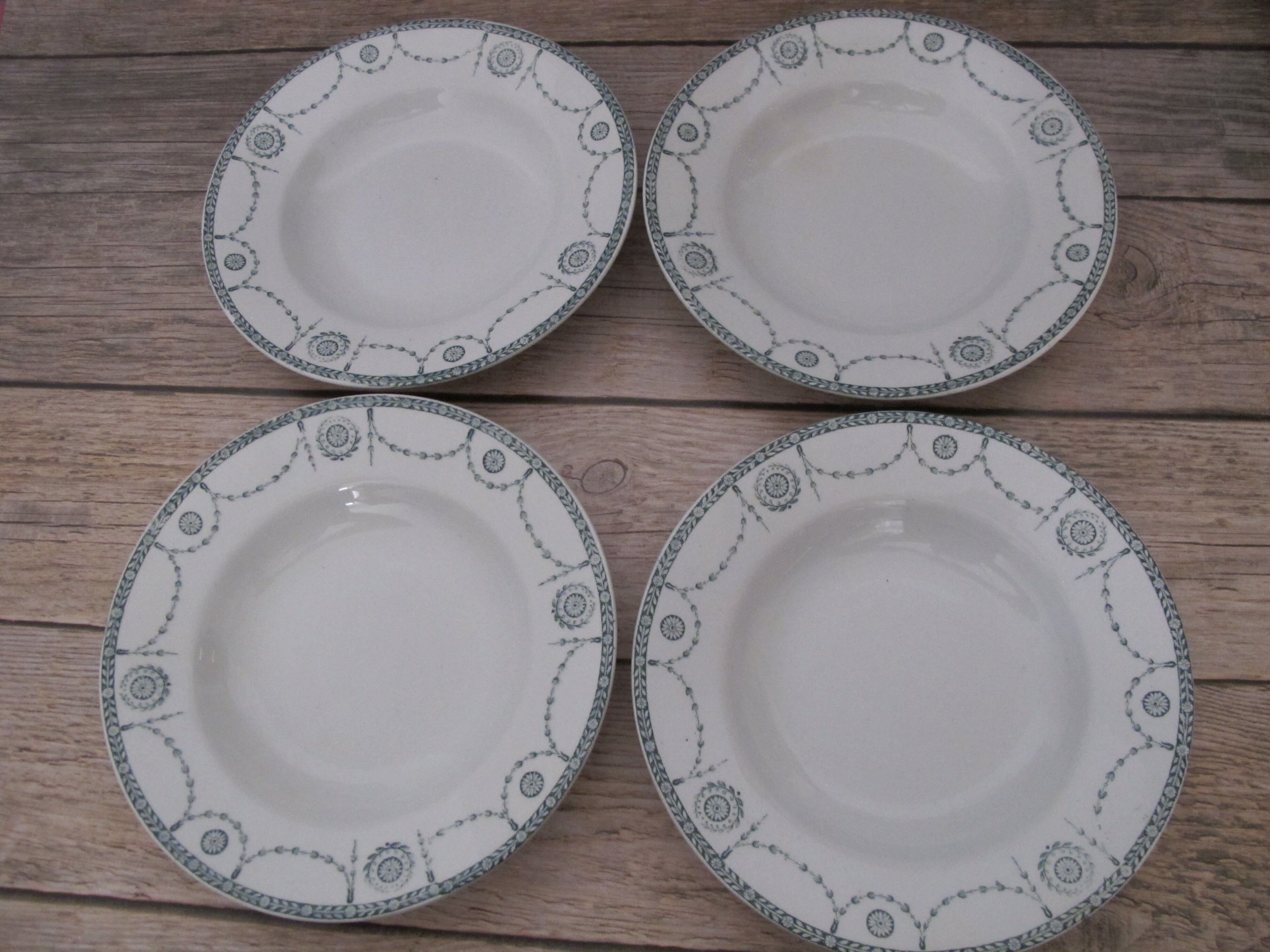 Set of 9 hollow plates in Iron Earth of Lunéville, Bonaparte model