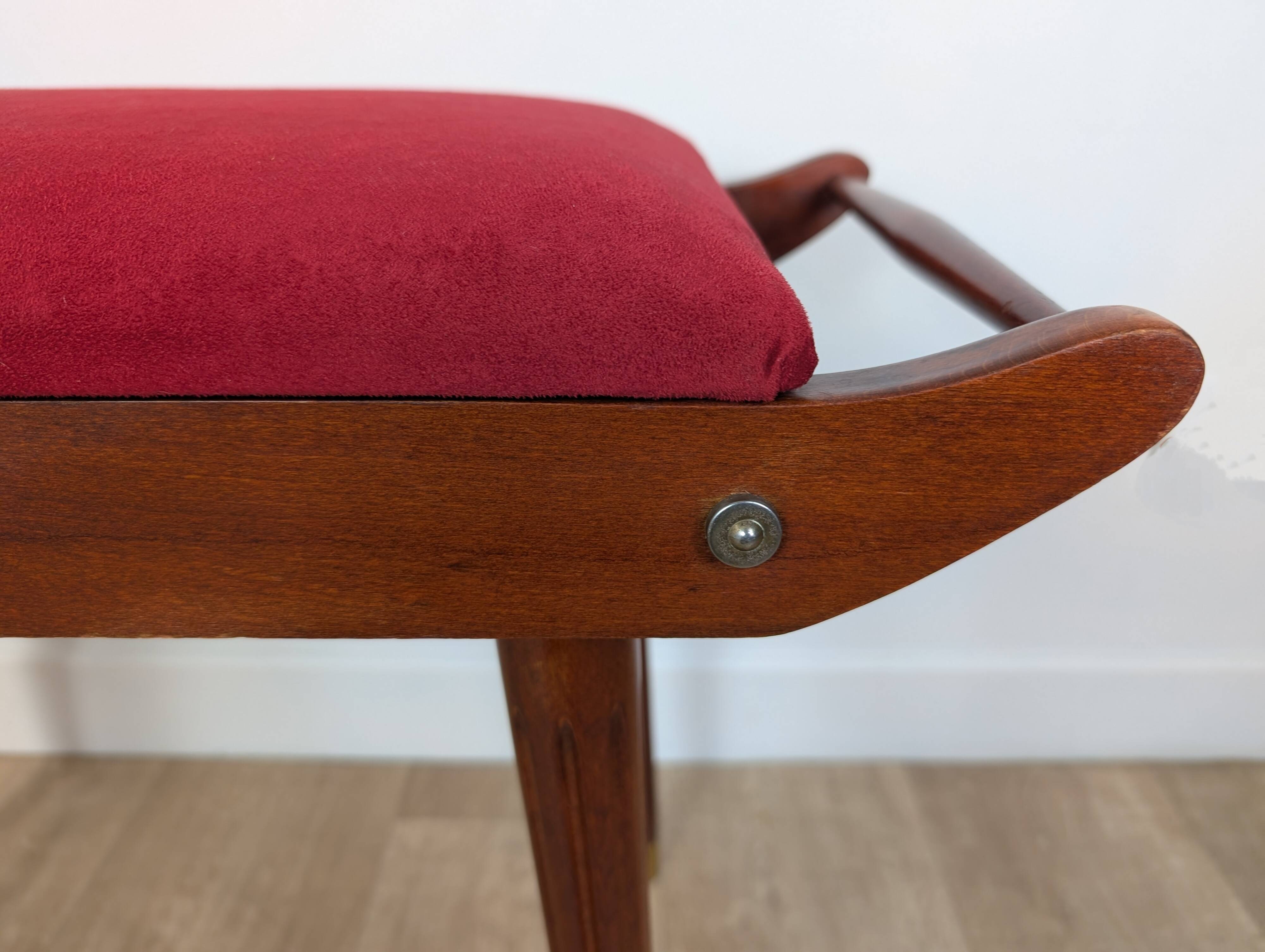 Piano bench