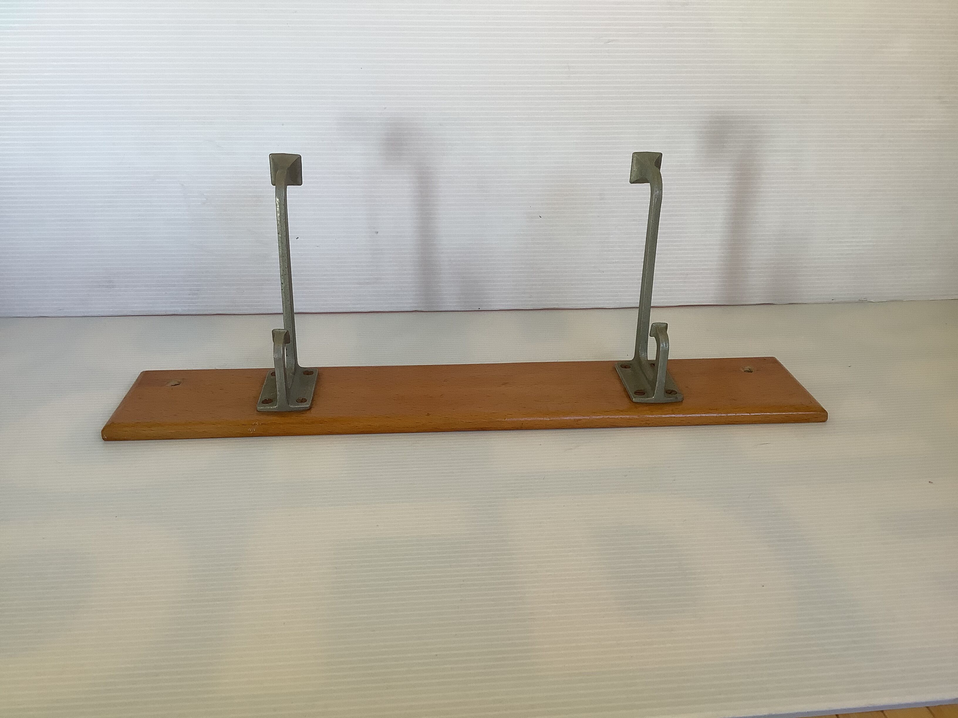 Wooden wall coat rack 2 hooks