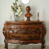 Commode tombeau en noyer style Louis XV, XXème