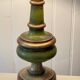 Lampe vintage en bois tourné chic dorée