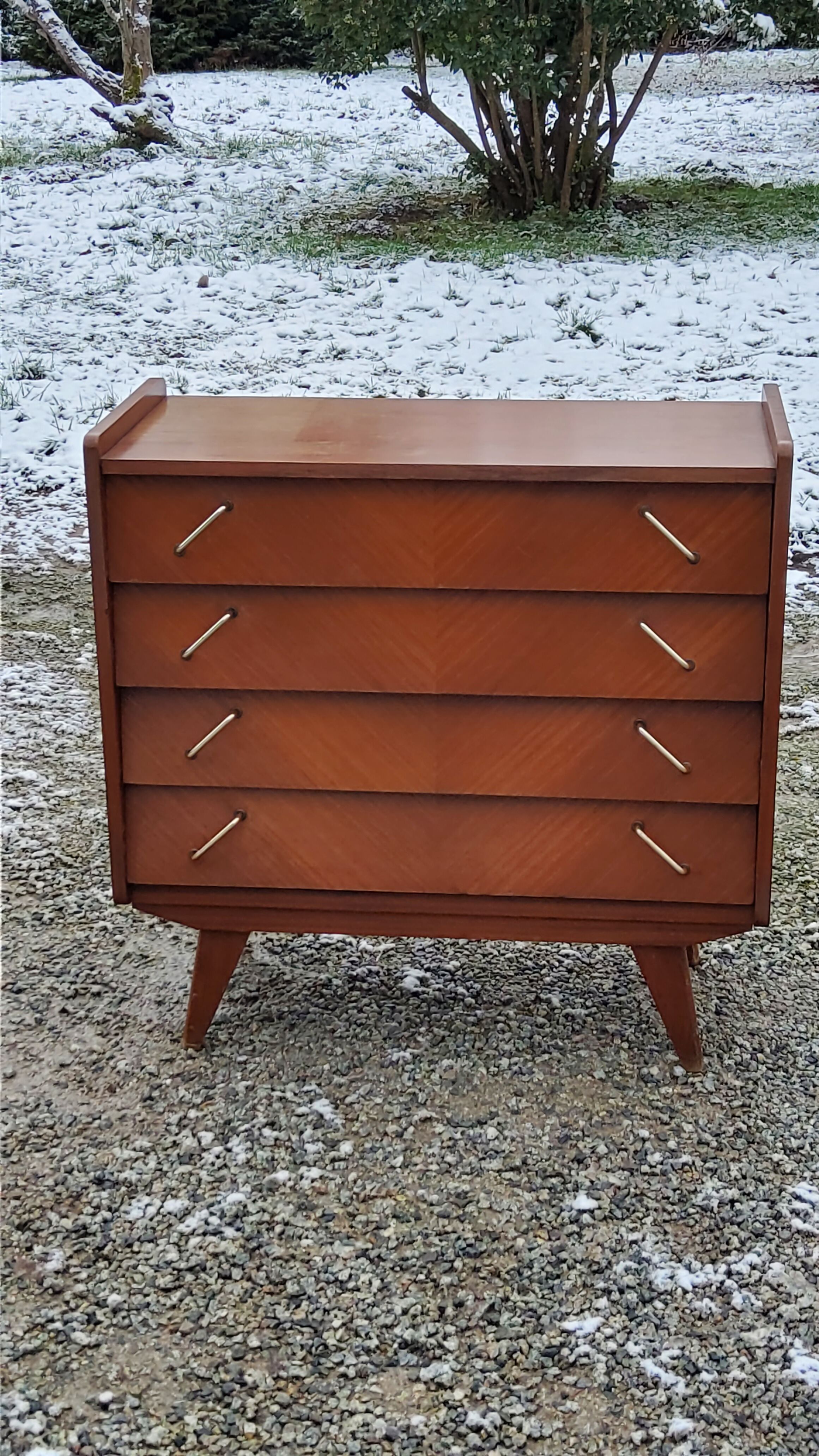 Vintage chest of drawers from the 50s 4 drawers feet compass and mahogany fins
