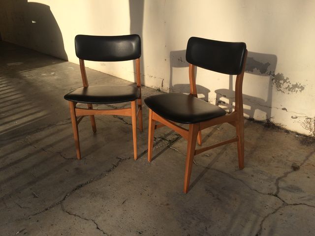Pair of modernist Scandinavian chairs from the 1960s