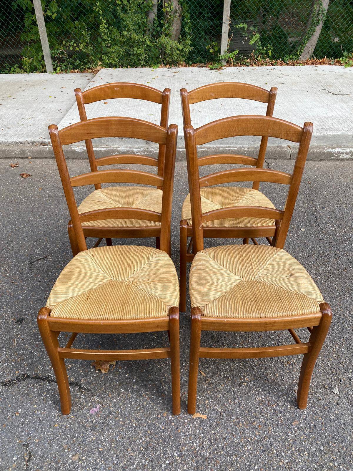 Lot de 4 chaises campagnard bois massif paillées 1980