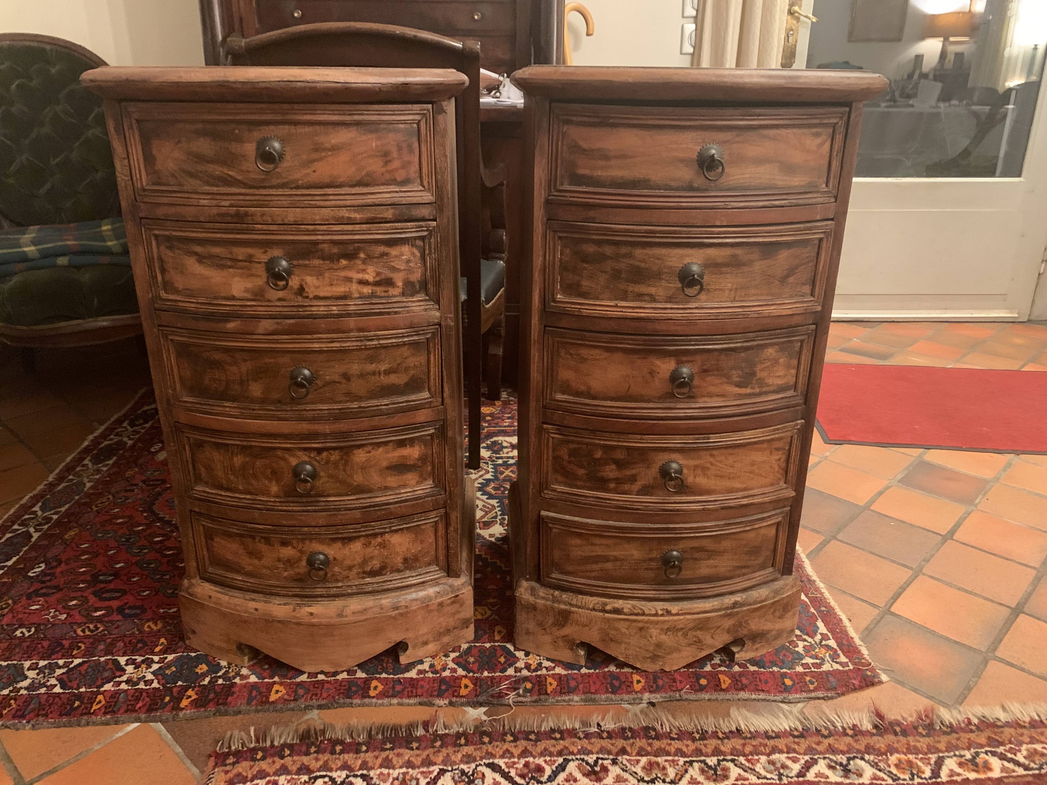 Small weekly chest of drawers
