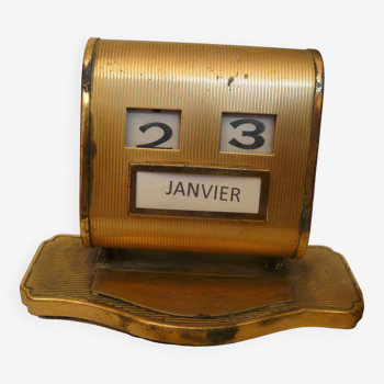 Perpetual calendar in gilded metal