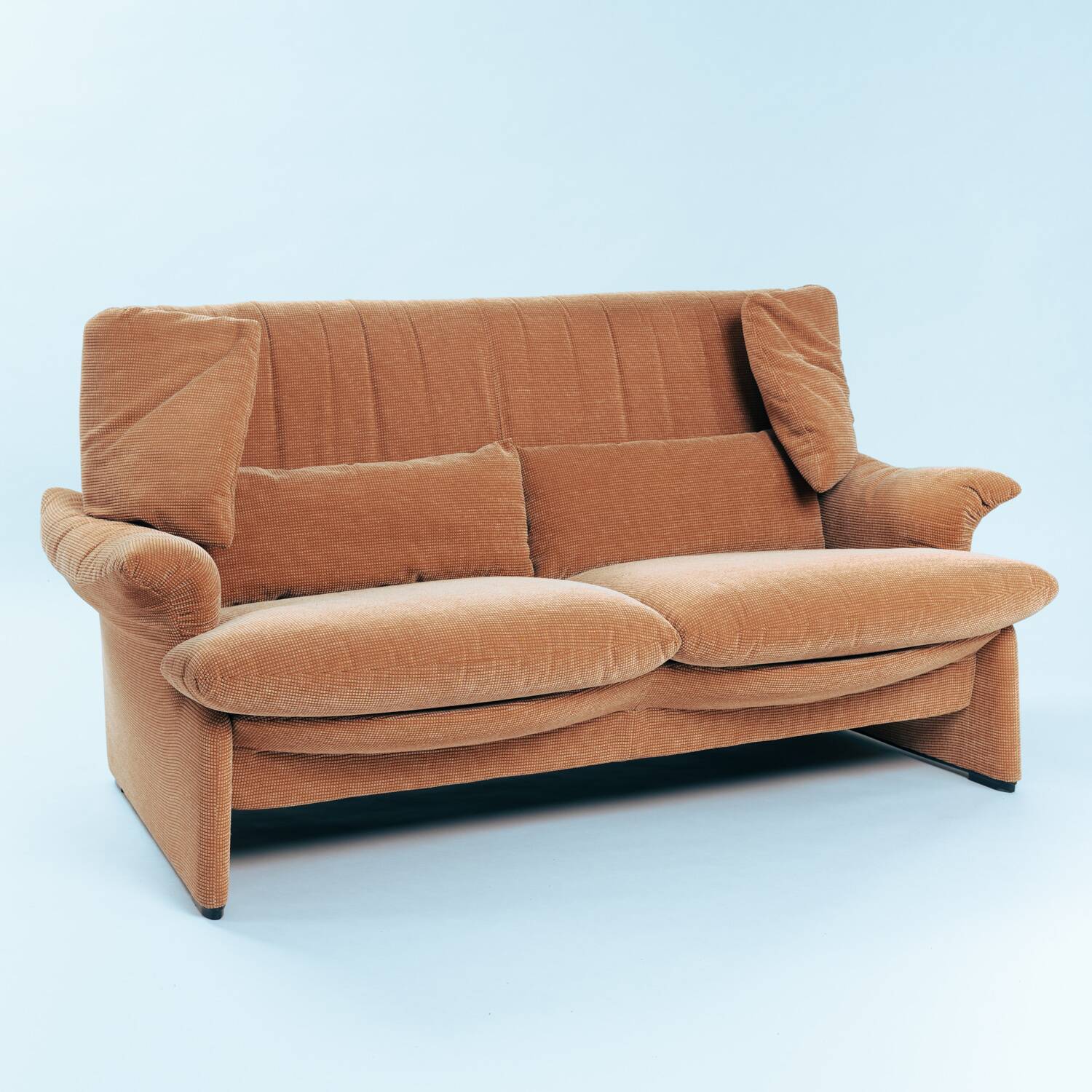 Cassina Portovenere Vico Magistretti wingback peach salmon sofa Maralunga